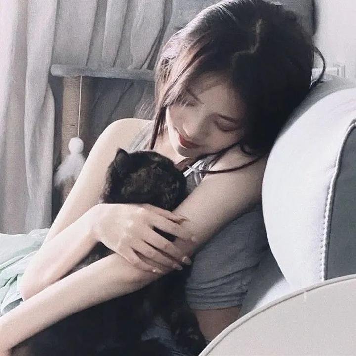 快穿团宠三个大佬哥哥太粘人